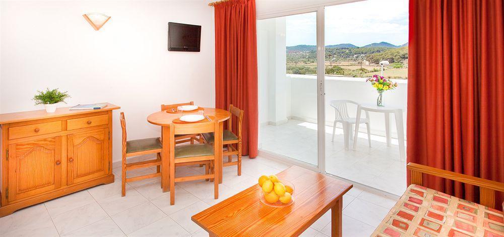 Ferienwohnung Typic Oasis Sa Tanca Cala Llonga  Exterior foto