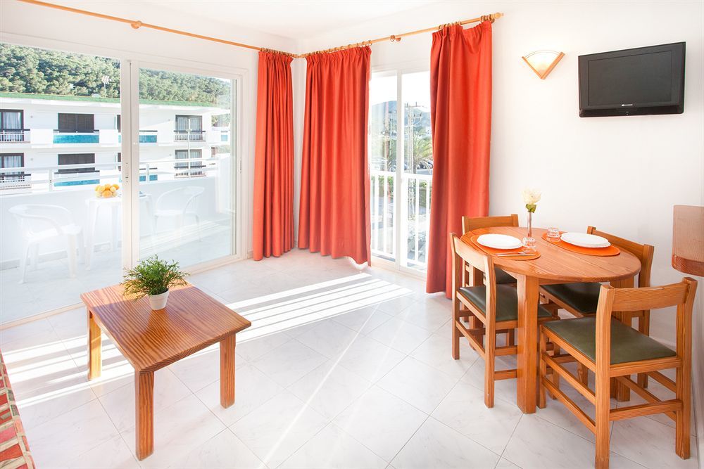 Ferienwohnung Typic Oasis Sa Tanca Cala Llonga  Exterior foto