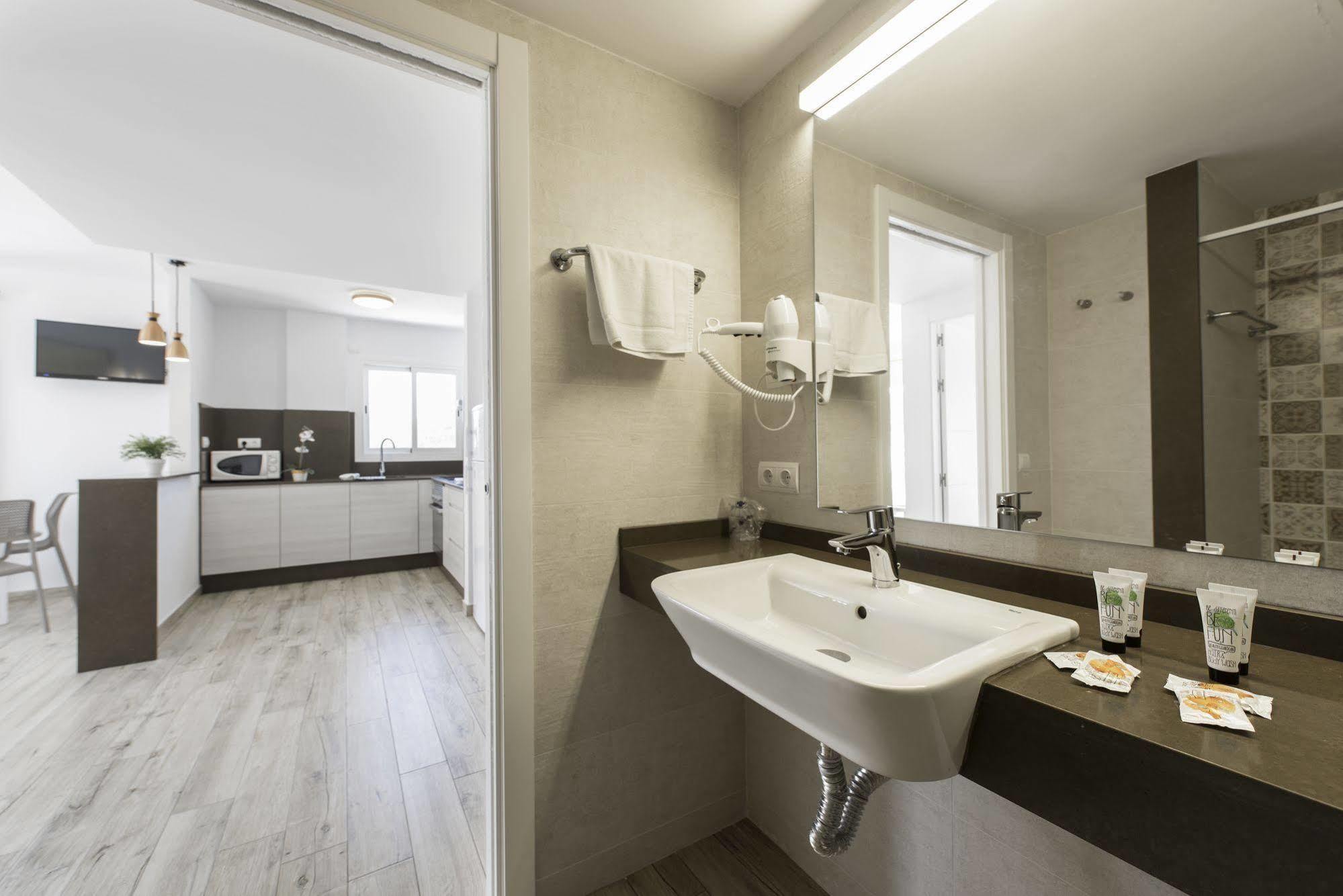 Ferienwohnung Typic Oasis Sa Tanca Cala Llonga  Exterior foto