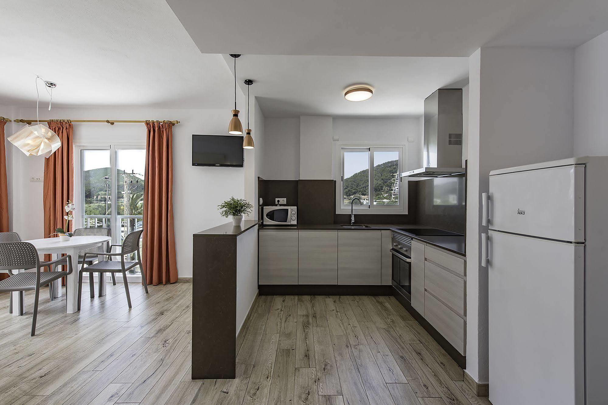 Ferienwohnung Typic Oasis Sa Tanca Cala Llonga  Exterior foto